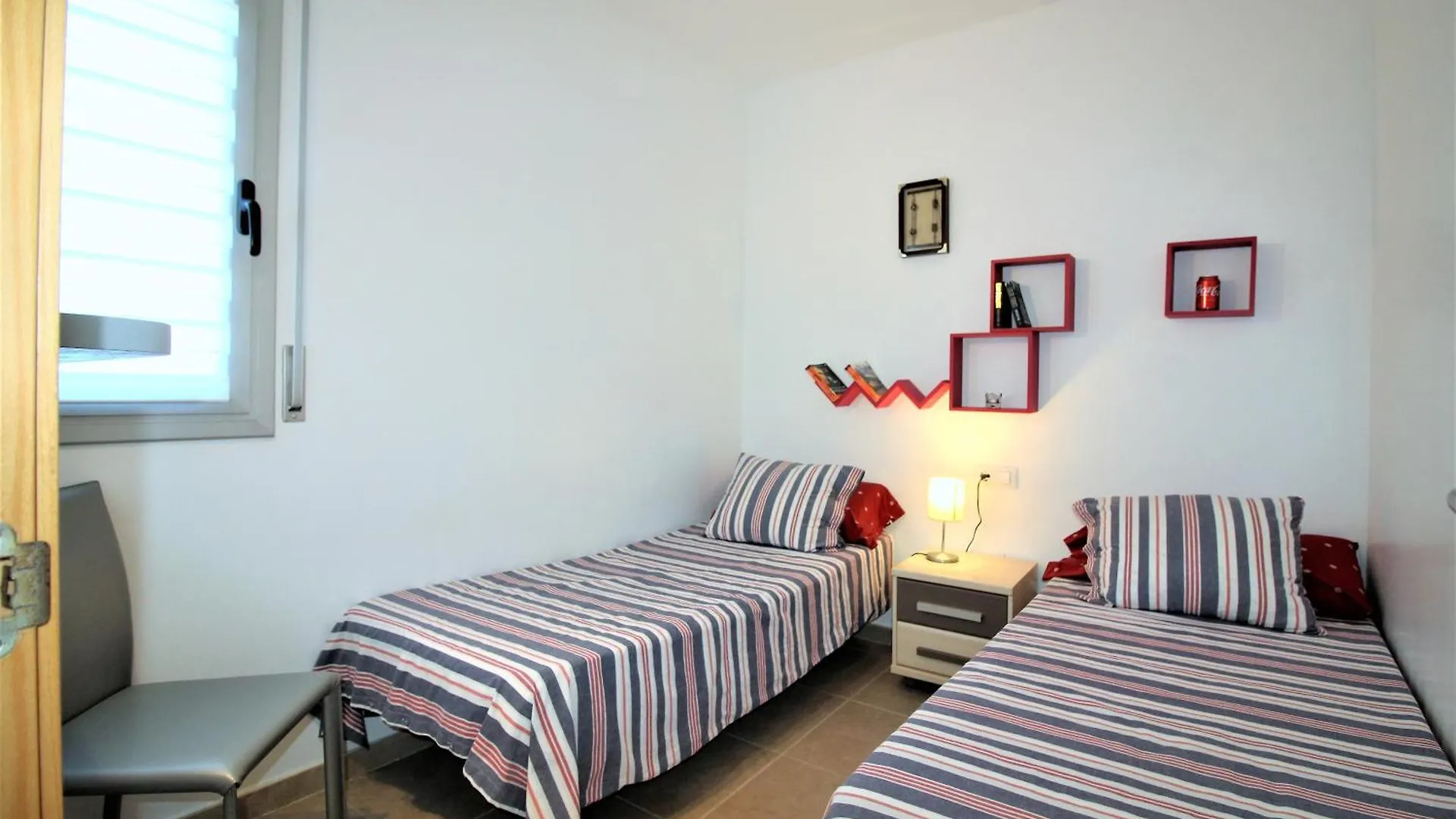 Global Immo 3248 Les Marines Apartment Roses Spain
